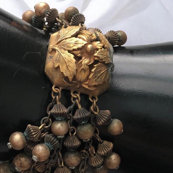 Art Nouveau Repoussé Floral Cluster Bracelet - Picture 9 of 9